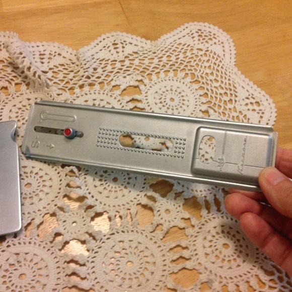 Vintage Buttonholer, Kenmore Model 17501 Sewing Machine plus accessory box - Picture 11 of 16